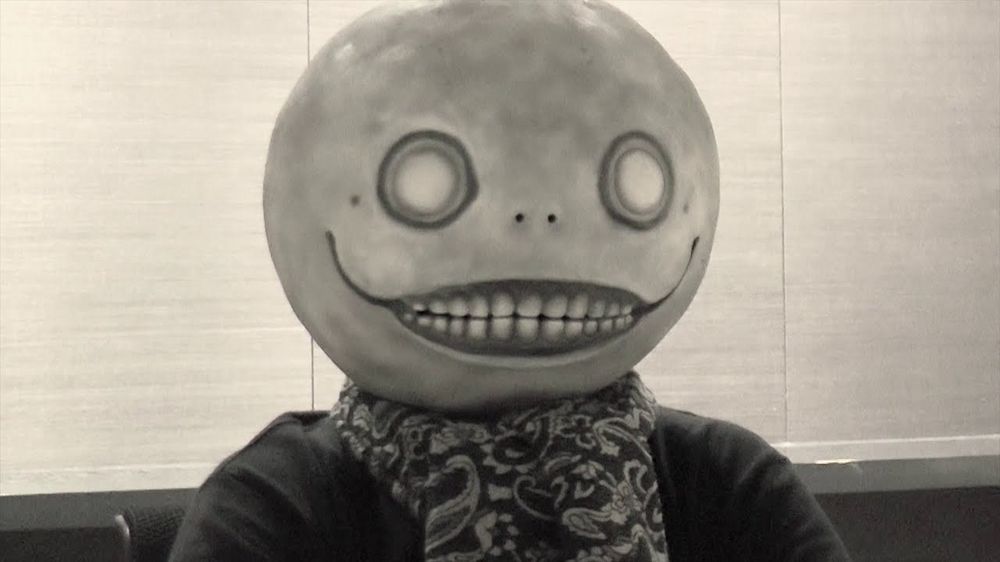 Il 'folle' spot di Yoko Taro per Nier Automata.jpg Il 'folle' spot di Yoko Taro per Nier Automata.jpg